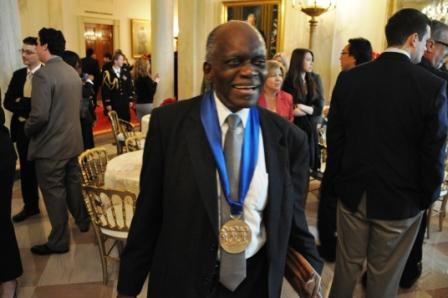 : Hank Jones wearing the National Medal of Arts